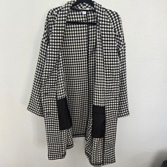 Old Navy Women's 3X Black & White Houndstooth Overcoat Button Up Long Cardigan - Picture 6 of 7